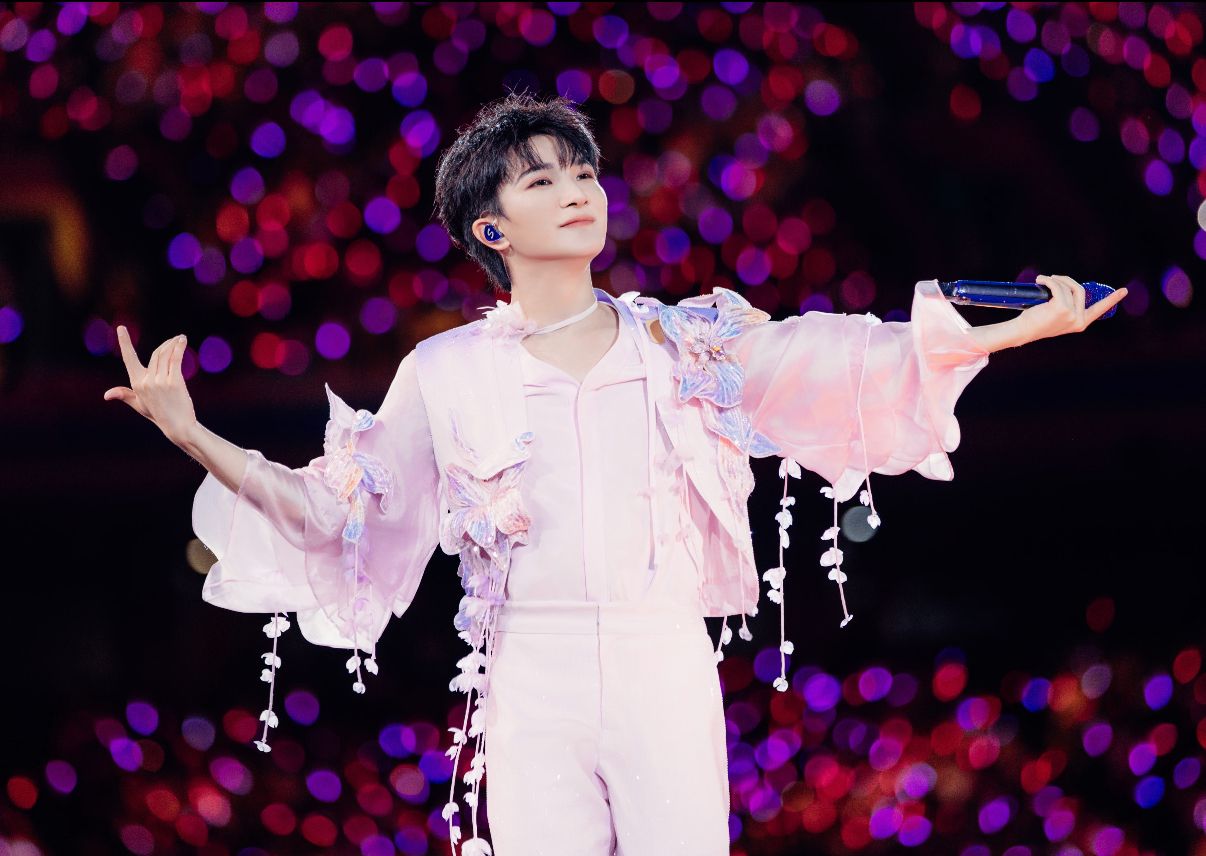 Zhoushen 2025 Shenshen's Concert Tour · Hong Kong About 03